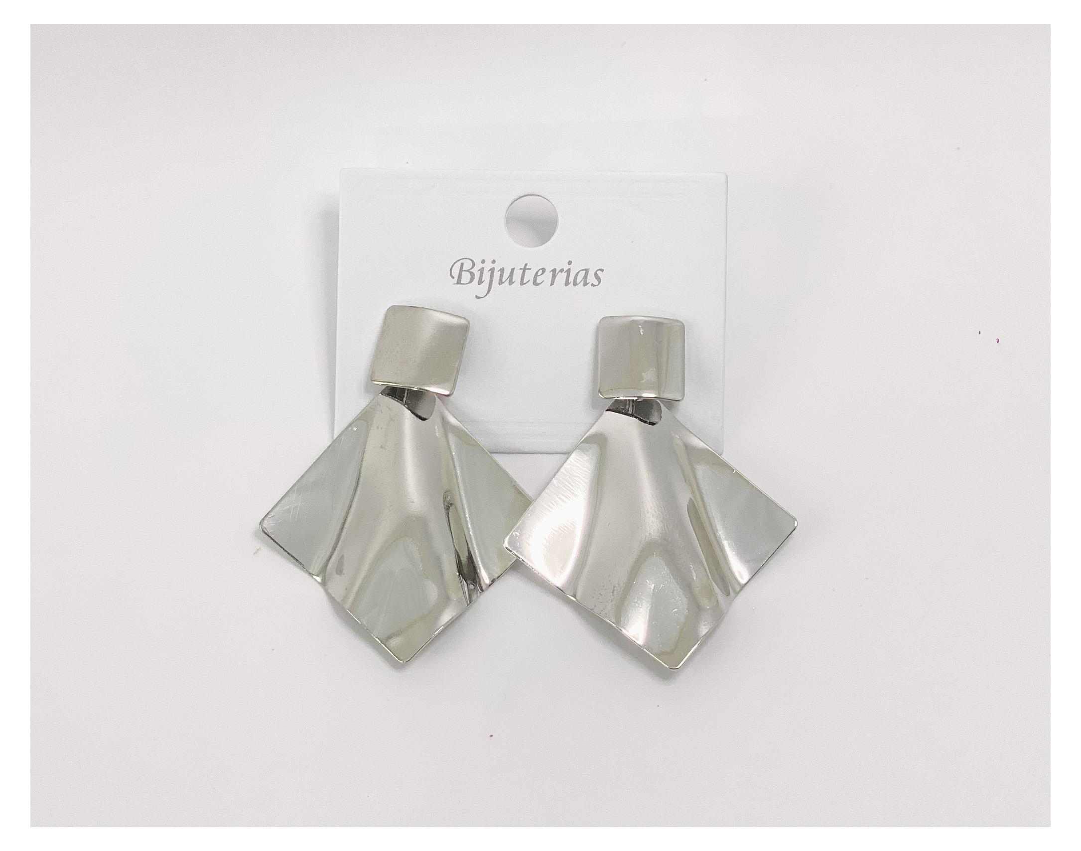 BRINCO BANDEIRA LOSANGO